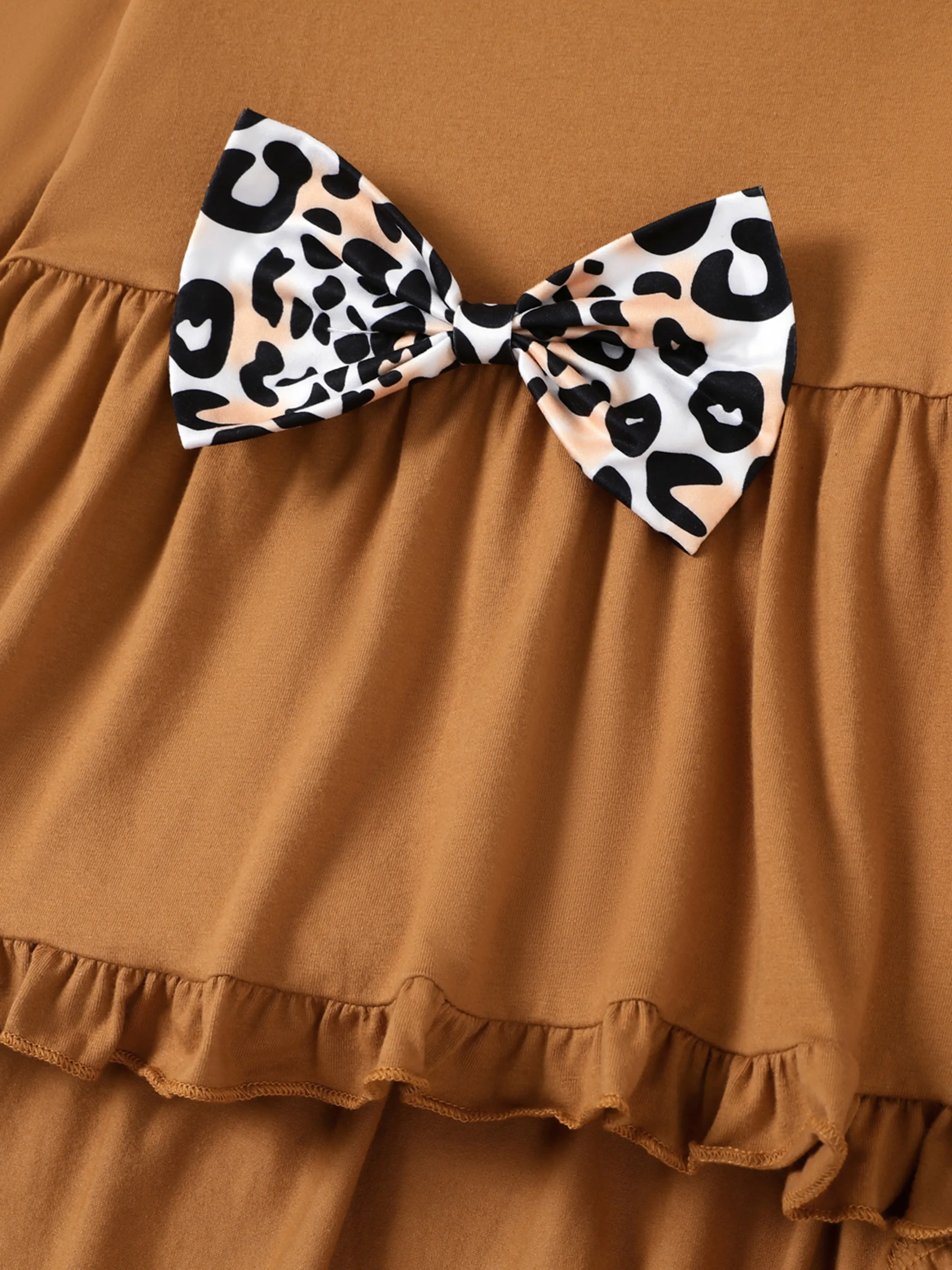 2-piece Kid Girl Bowknot Ruffled Long-sleeves Tee and Flower Allover Print Pants Brown - Image 3