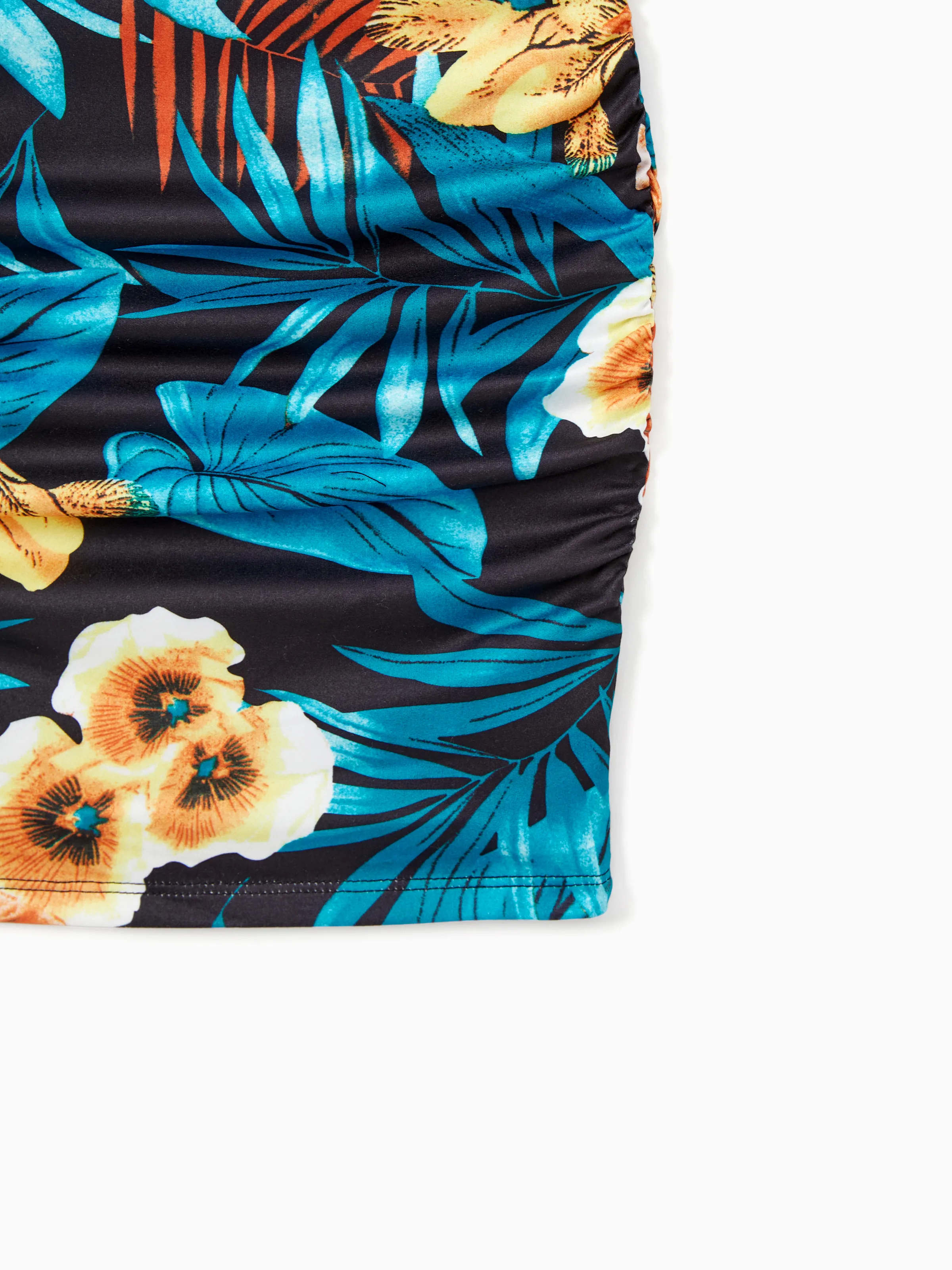 Daddy & Daughter Floral Panel T-shirt and Floral Ruched Drawstring Side Strap Dress Sets Black - Image 12