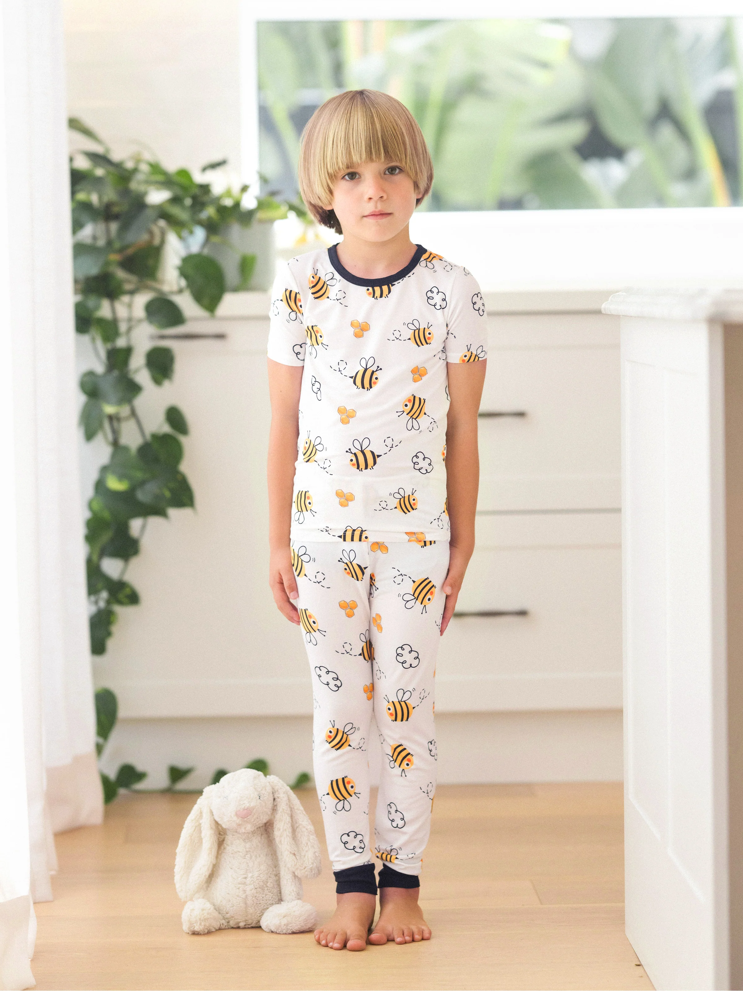 Daddy & Son Bamboo Pajamas Soft Bamboo Viscose PJs for Men Women Kids Toddler, Cute Bee Print Sleepwear with Short Sleeve Top and Long Pants White - Image 11