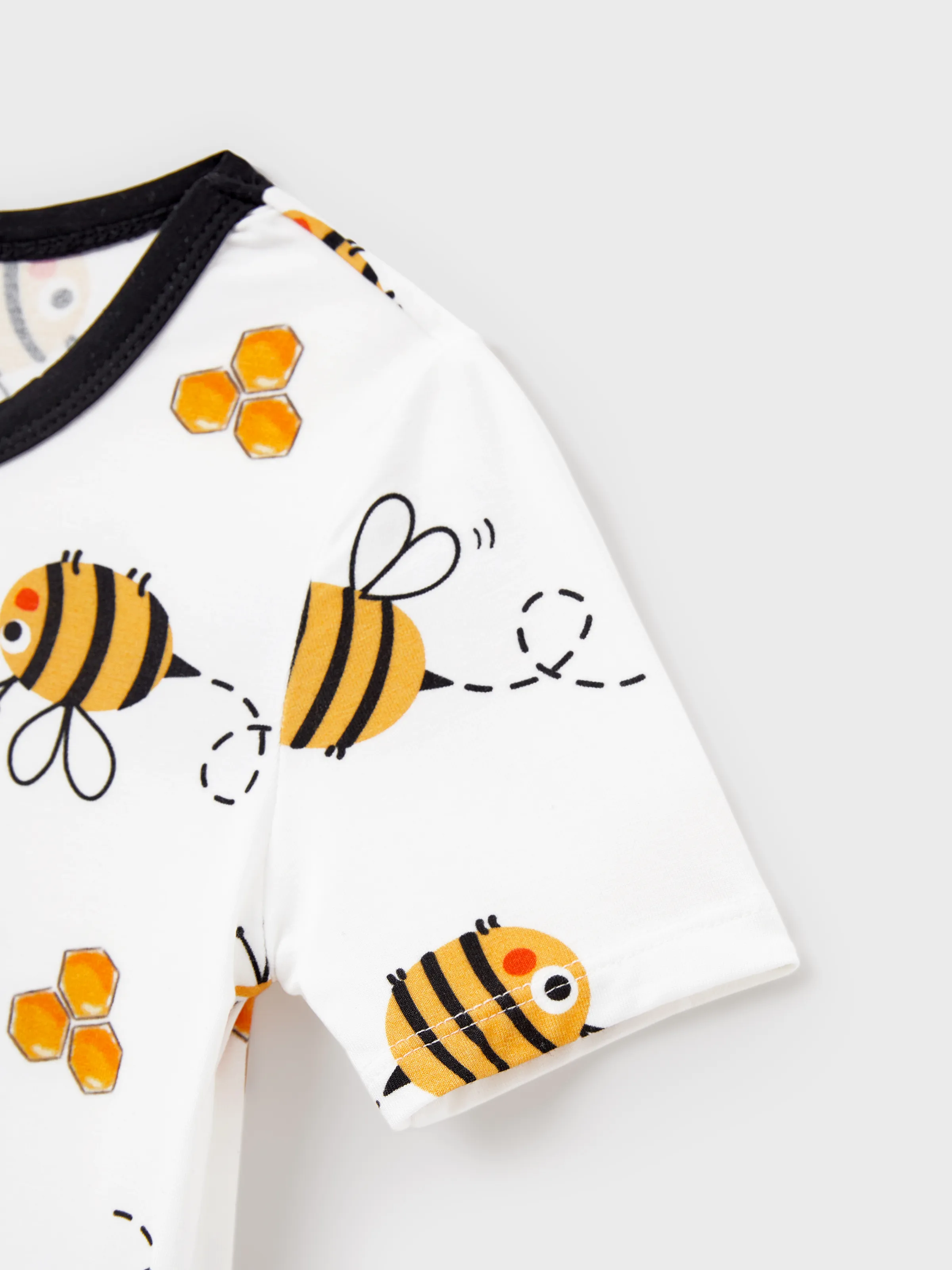 Daddy & Son Bamboo Pajamas Soft Bamboo Viscose PJs for Men Women Kids Toddler, Cute Bee Print Sleepwear with Short Sleeve Top and Long Pants White - Image 15
