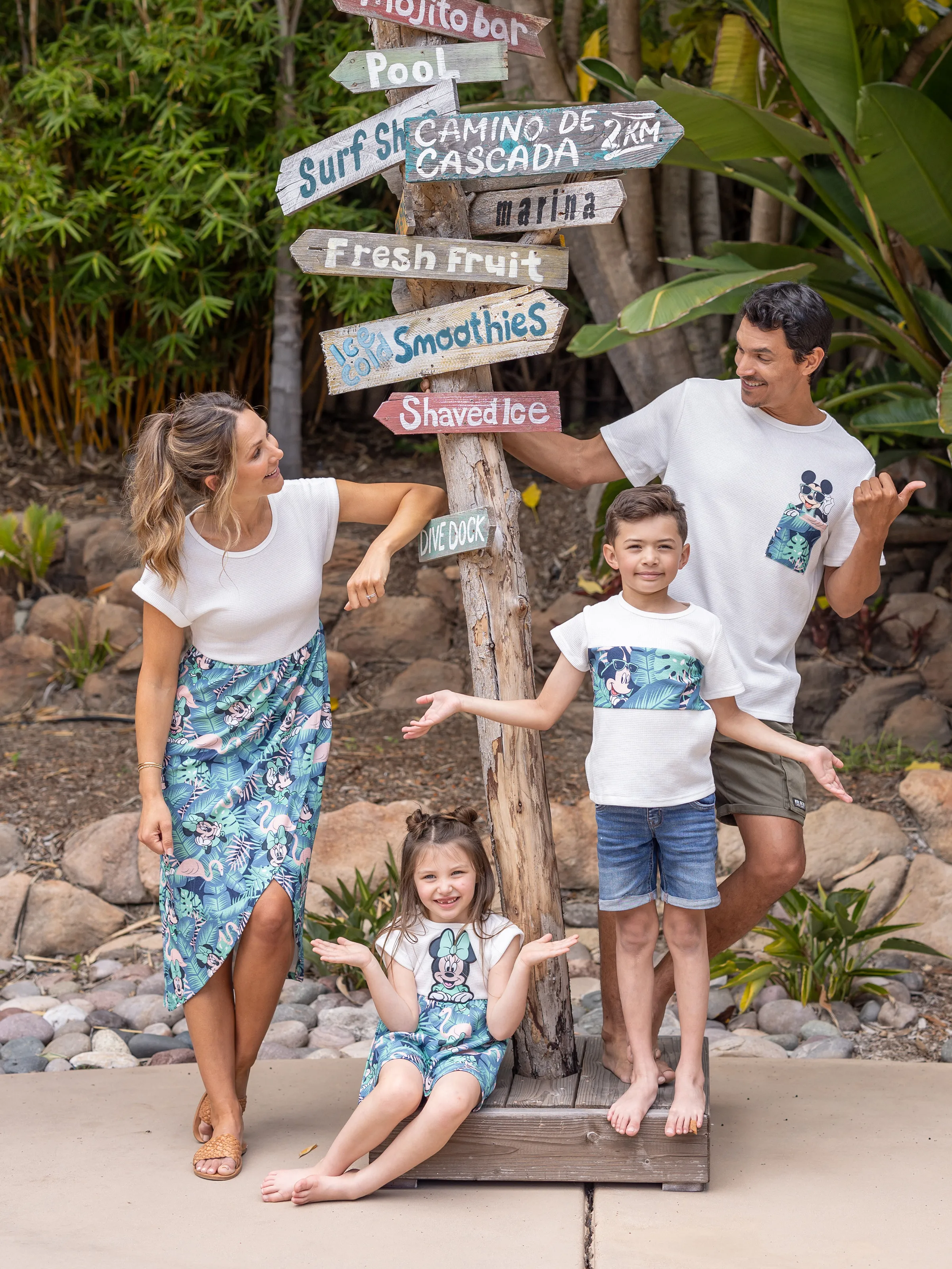 Disney Mickey and Friends Daddy & Son Tropical Botanical Print Waffle Fabric T-shirt greenwhite - Image 2