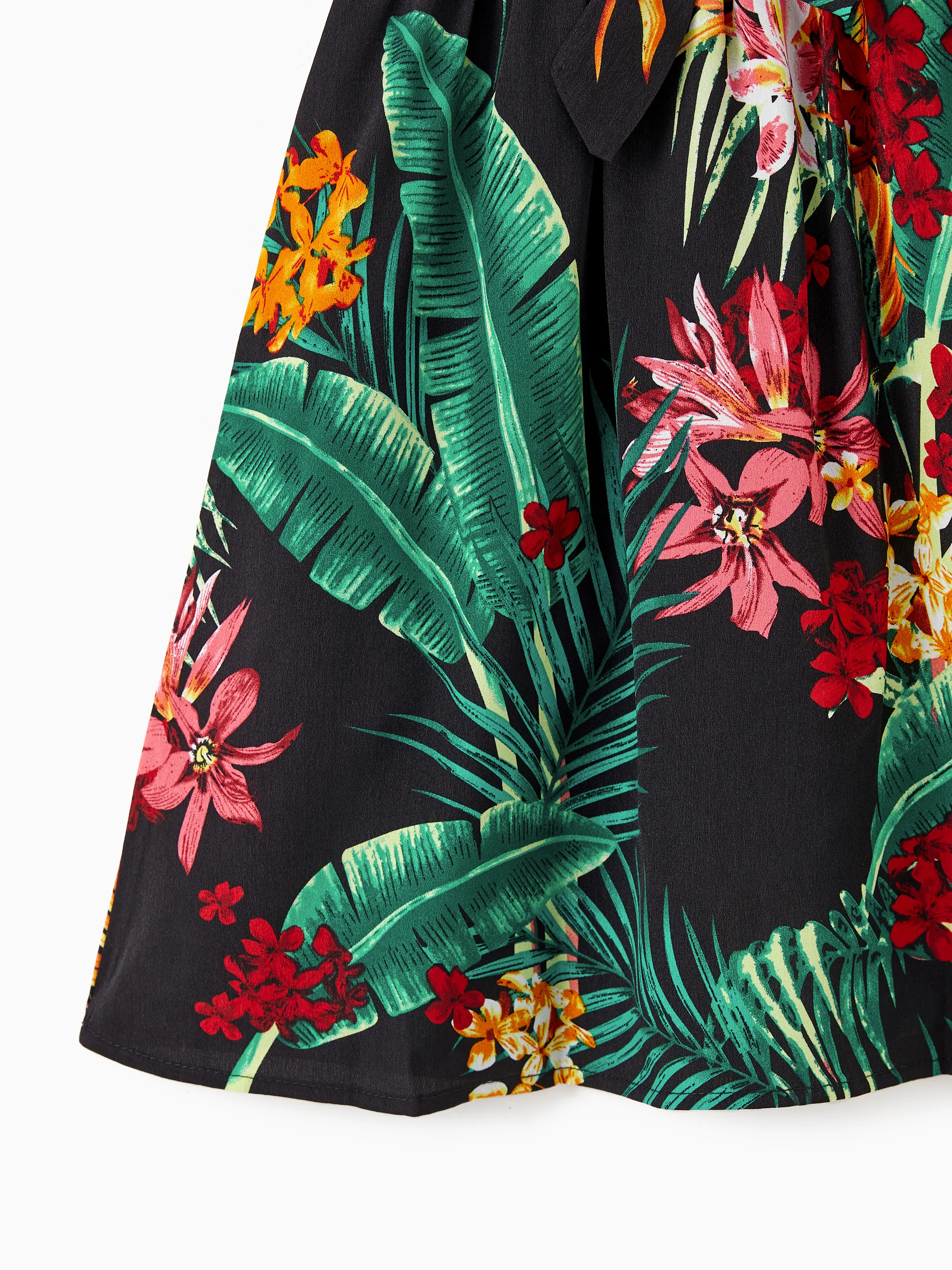 Family Matching Allover Plant Floral Print Halterneck Dresses and Short-sleeve Shirts Sets Black - Image 12