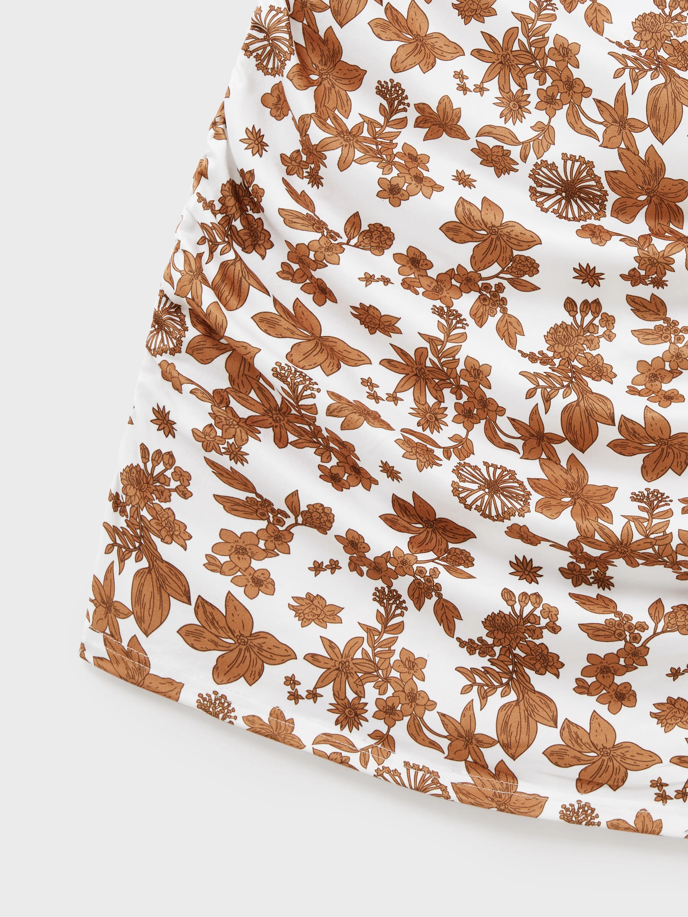 Family Matching Colorblock Cotton Tee or Flora Print Strap Body-con Dress or Mesh Splicing Dress Khaki - Image 6