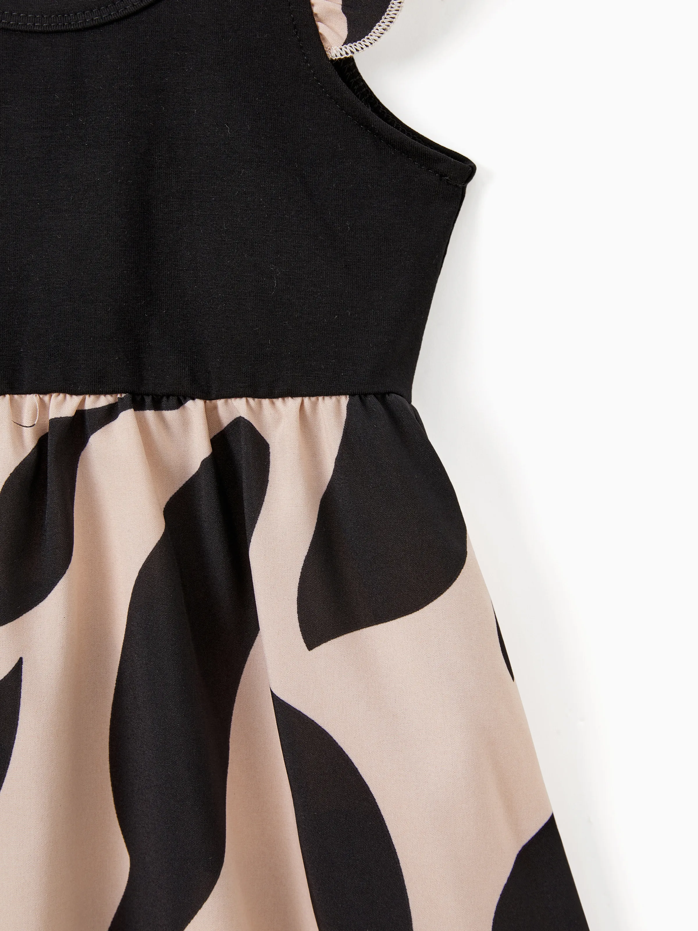 Family Matching Cross Back Floral Strap Dress and Colorblock Top Sets Black - Image 12