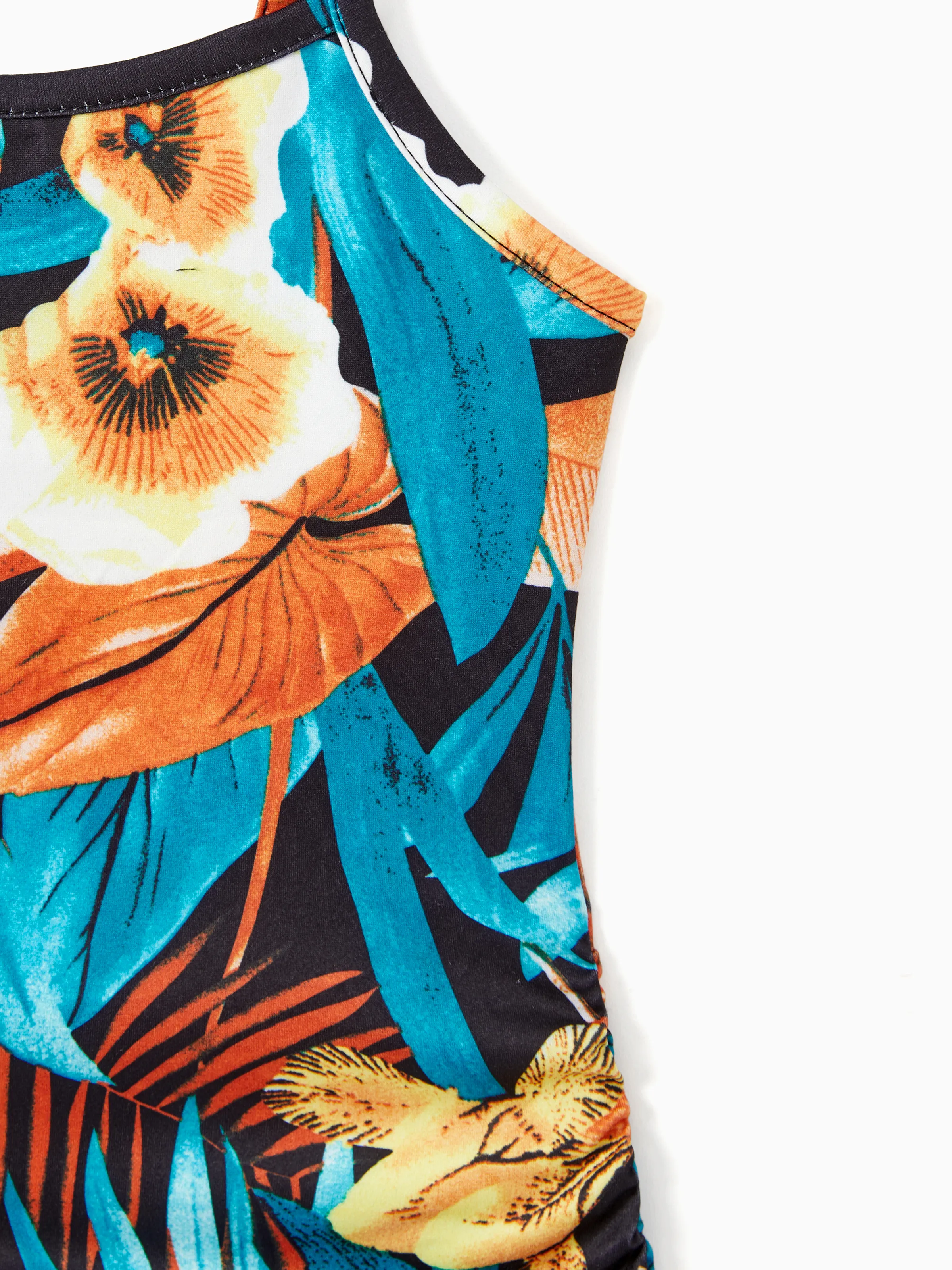 Family Matching Floral Panel T-shirt and Floral Ruched Drawstring Side Strap Dress Sets Black - Image 10