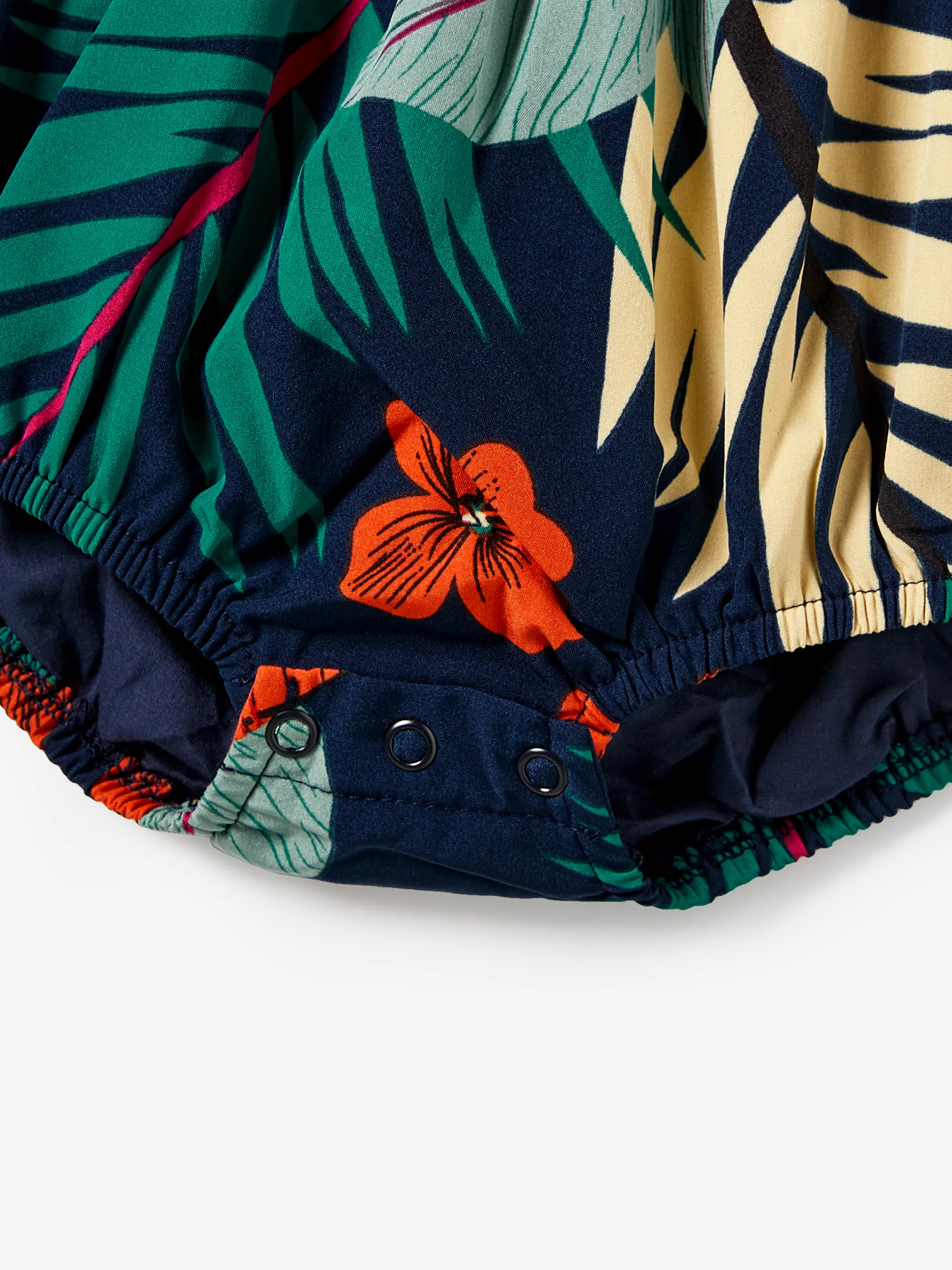 Family Matching Sets Floral Panel Black tee and V-neck Strap Dress with Hidden Snap Deep Blue - Image 15
