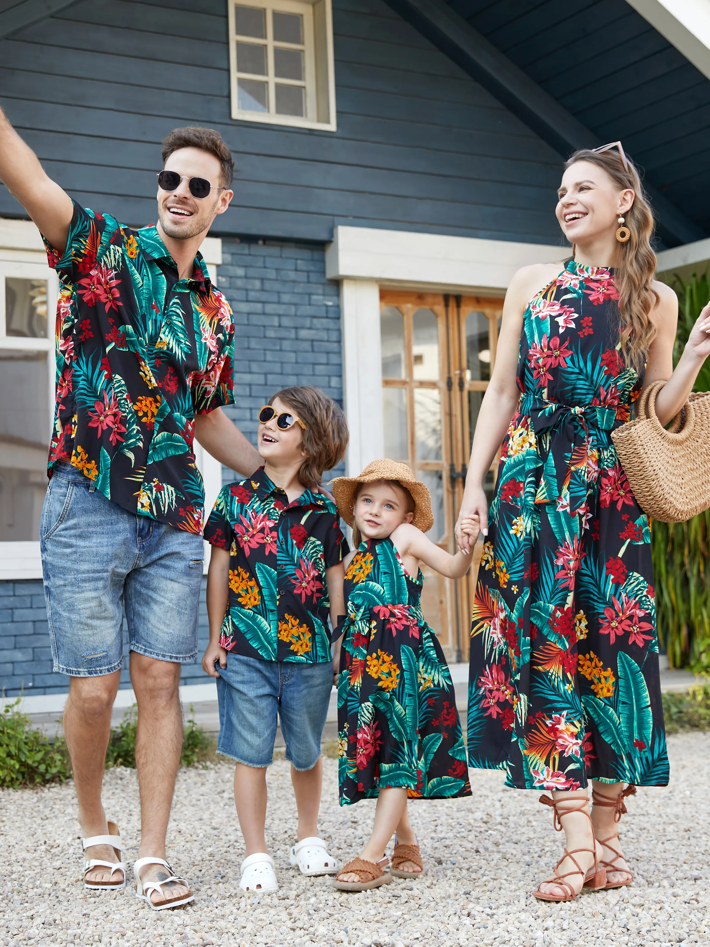 Mommy and Me Family Matching Allover Plant Floral Print Halterneck Dresses and Short-sleeve Shirts Sets Black - Image 2