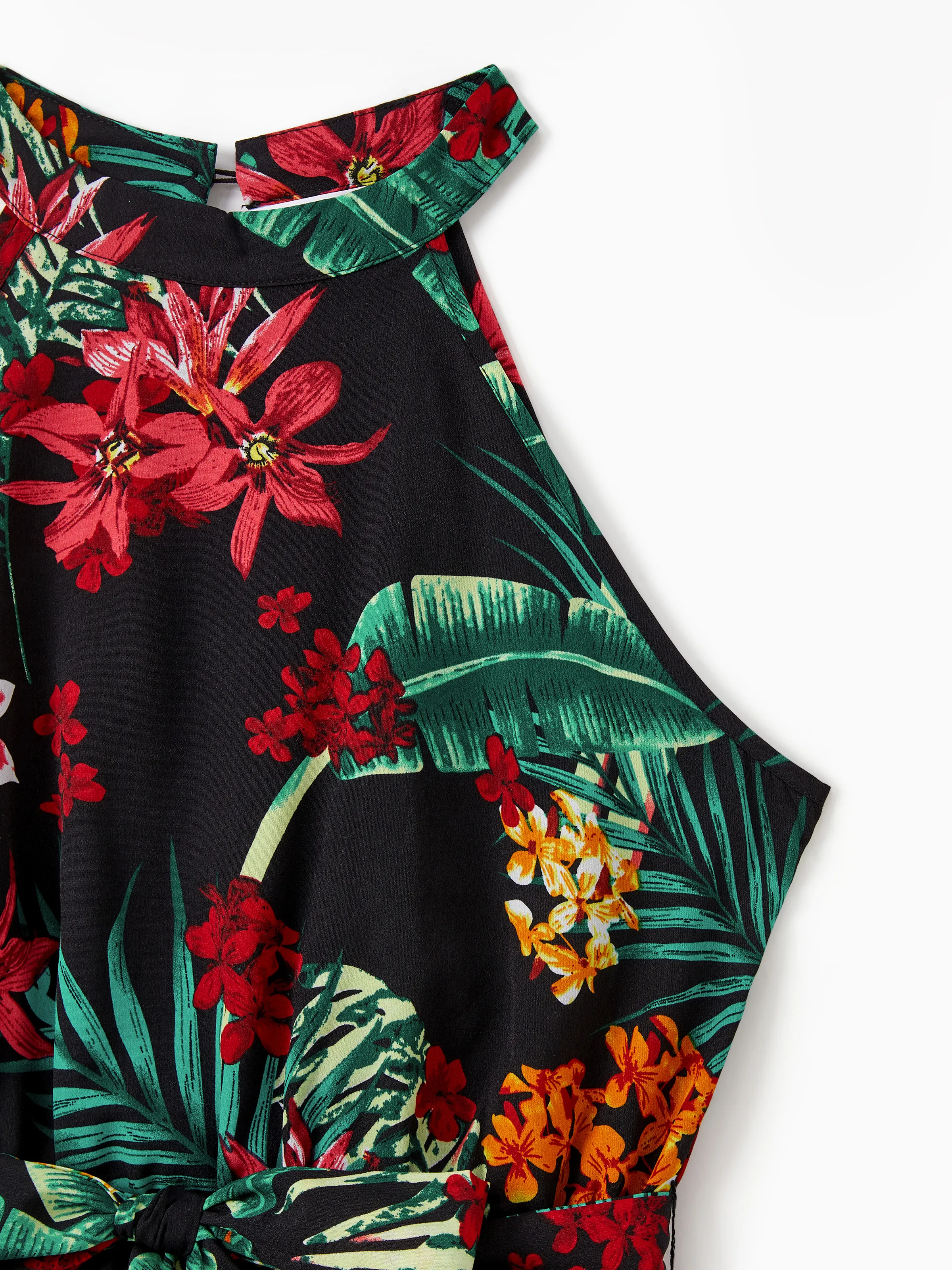 Mommy and Me Family Matching Allover Plant Floral Print Halterneck Dresses and Short-sleeve Shirts Sets Black - Image 7