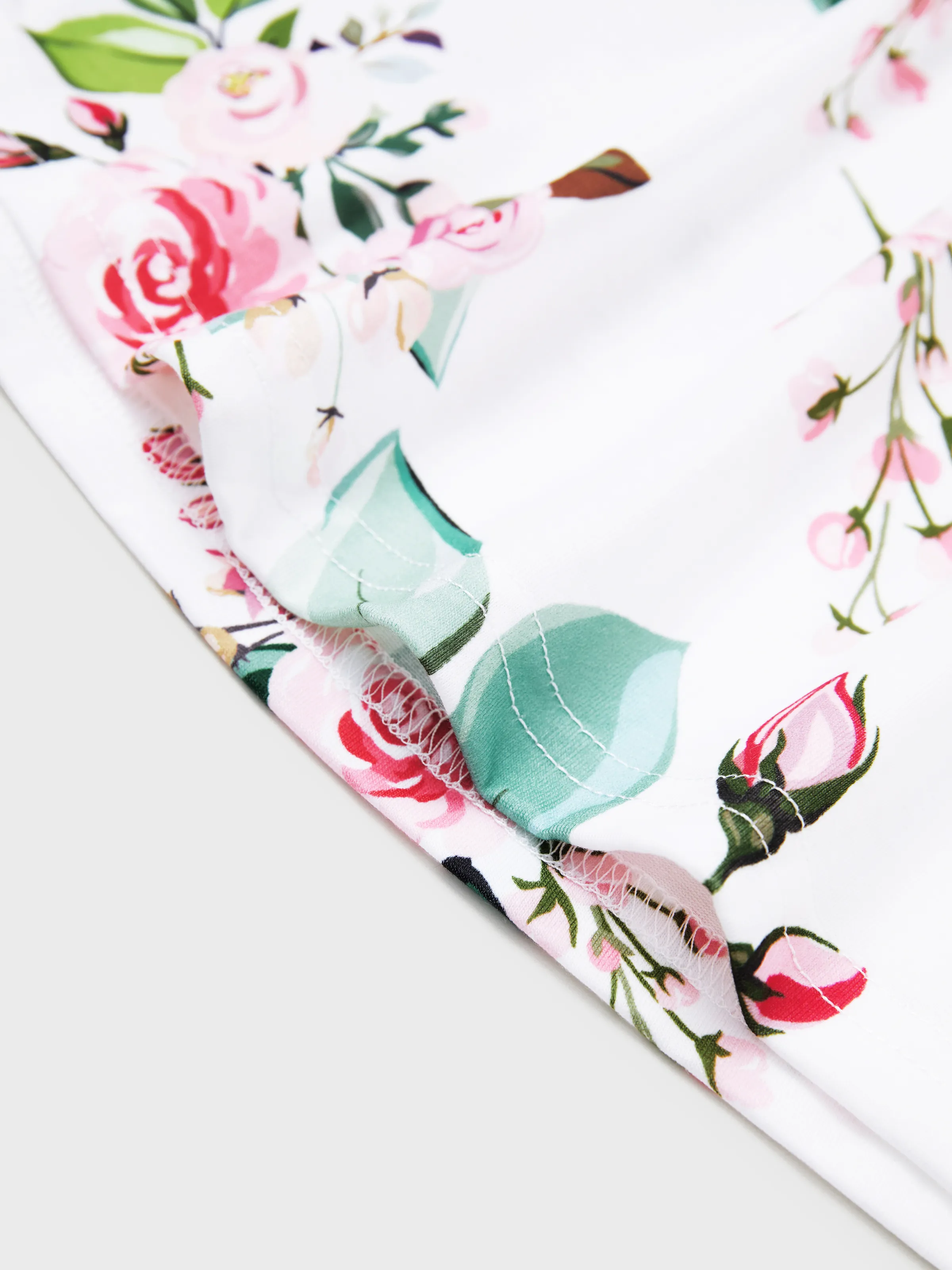 Mommy and Me Family Matching Pink Sleeveless Splicing Floral Print Midi Dresses and Colorblock Short-sleeve Polo Shirts Sets Pink - Image 7