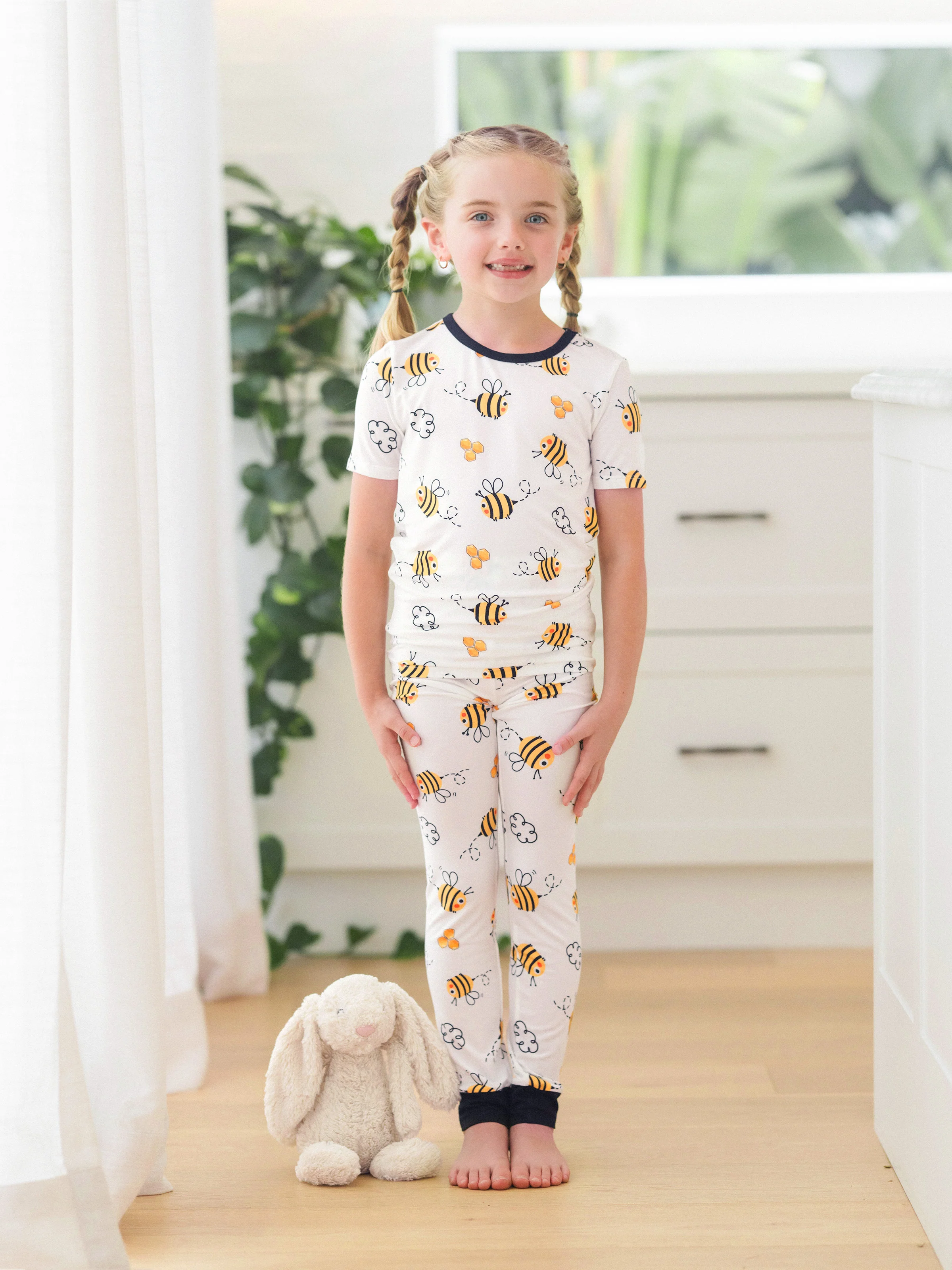 Mommy & me Bamboo Pajamas Soft Bamboo Viscose PJs for Men Women Kids Toddler, Cute Bee Print Sleepwear with Short Sleeve Top and Long Pants White - Image 18