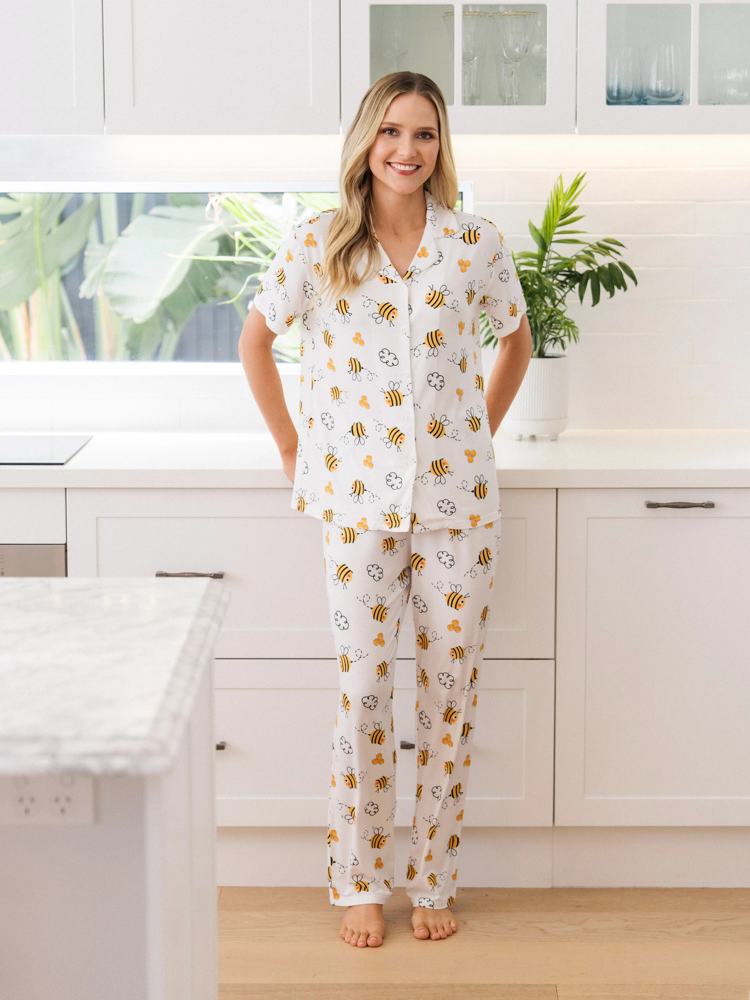 Mommy & me Bamboo Pajamas Soft Bamboo Viscose PJs for Men Women Kids Toddler, Cute Bee Print Sleepwear with Short Sleeve Top and Long Pants White - Image 4