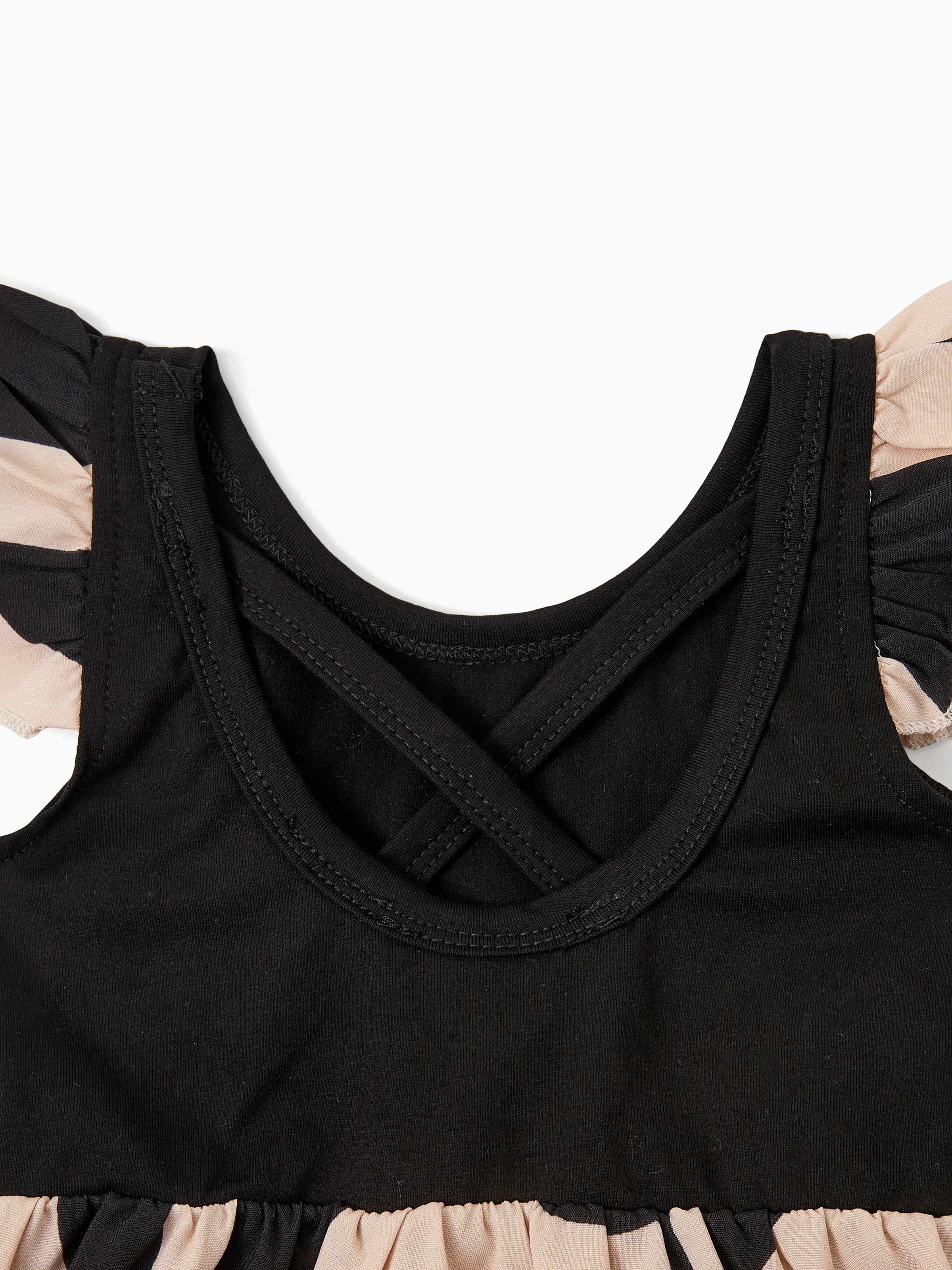 Mommy & me Cross Back Floral Strap Dress and Colorblock Top Sets Black - Image 18