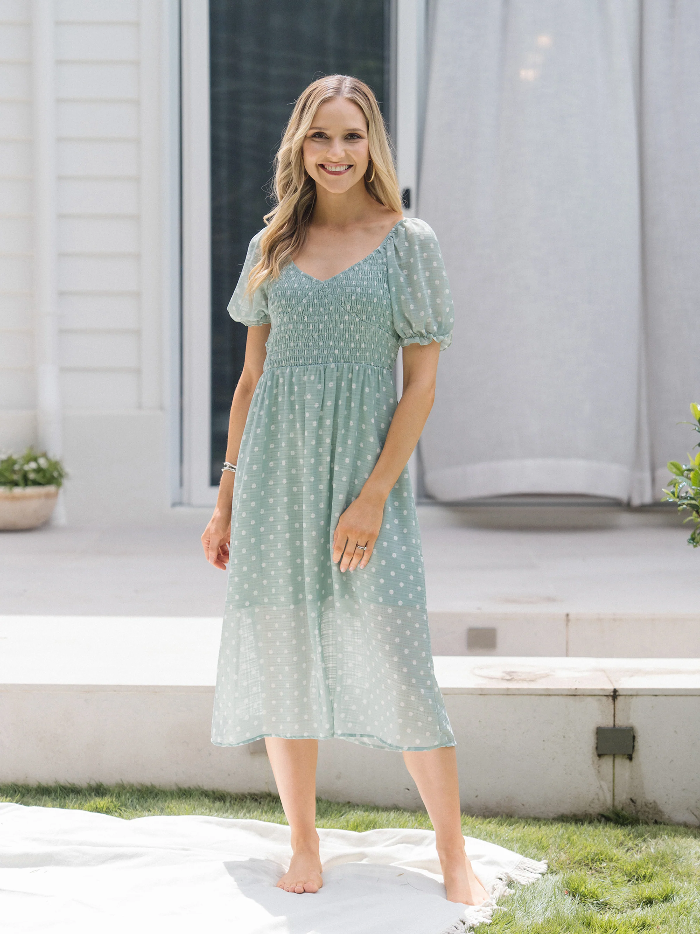 Mommy & me T-Shirt & Dress Set Polka Dot Puff-sleeve Dress for Mom, Daughter & Baby, Color Block Cotton Tee for Dad & Son, Perfect for Family Outings & Photos Light Green - Image 3