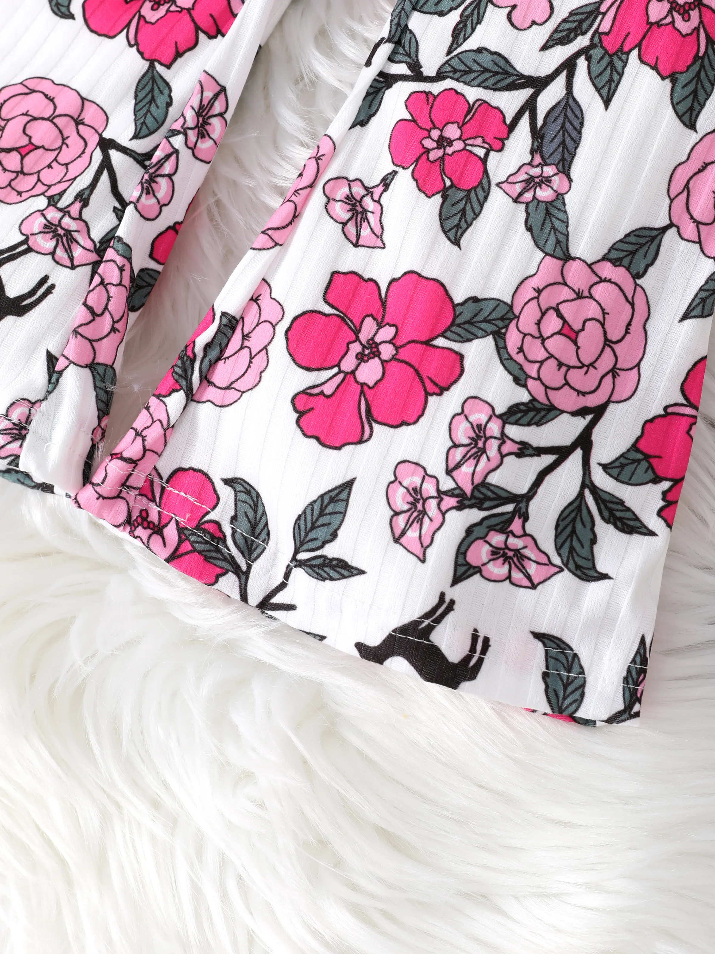 Toddler Girl 2pcs Dear Ruffled Sweatshirt and Floral Flared Pants Set Color block - Image 13